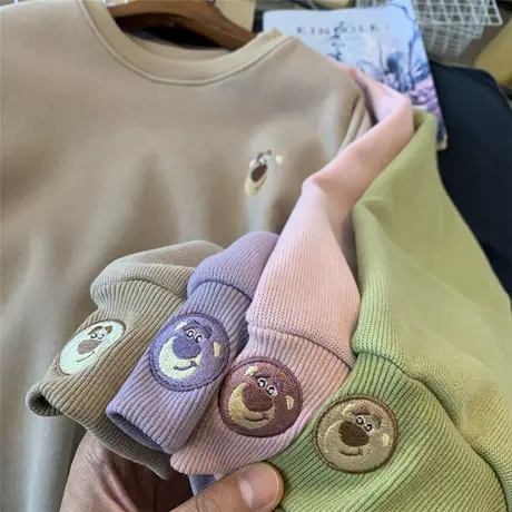 2022秋冬新款潮牌卫衣女加绒加厚刺绣小熊纯色宽松无帽套头上衣服图片