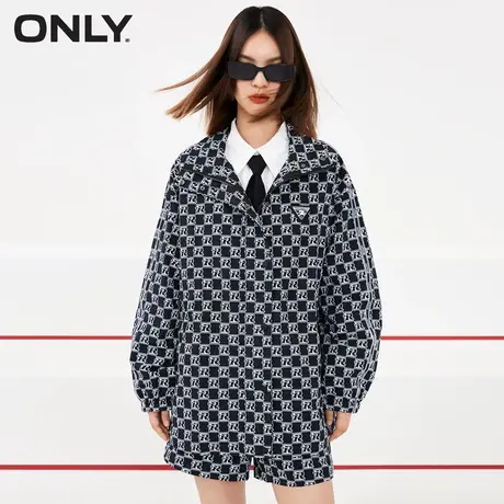 【买5免1】ONLY奥莱百搭满印字母宽松抽绳设计风衣外套女商品大图