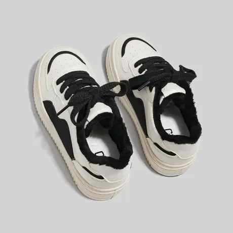 Betoo 2022新款冬季加绒保暖小白鞋女厚底百搭小众设计感板鞋商品大图