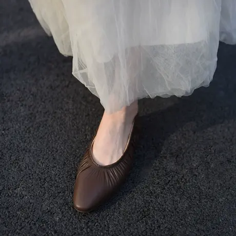 Artmu阿木褶皱平底尖头奶奶鞋法式单鞋女2025新款软底黑色工作鞋商品大图