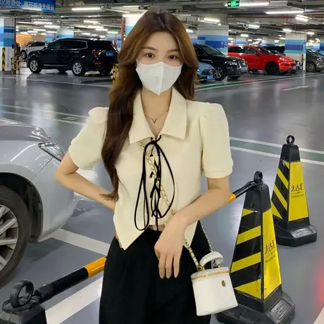 日系短袖衬衫女2022新款夏季复古港味设计感小众法式别致方领上衣图片