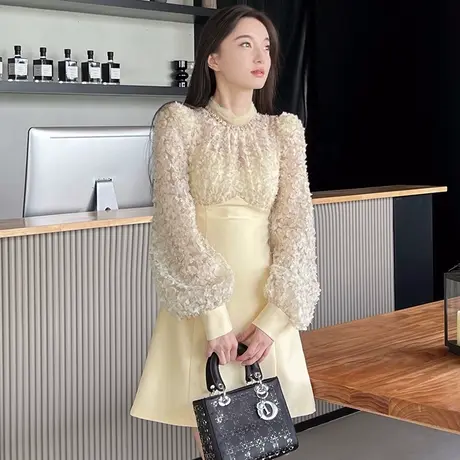 温柔减龄小香风蕾丝连衣裙女春季纯欲优雅女神范气质收腰A字短裙图片