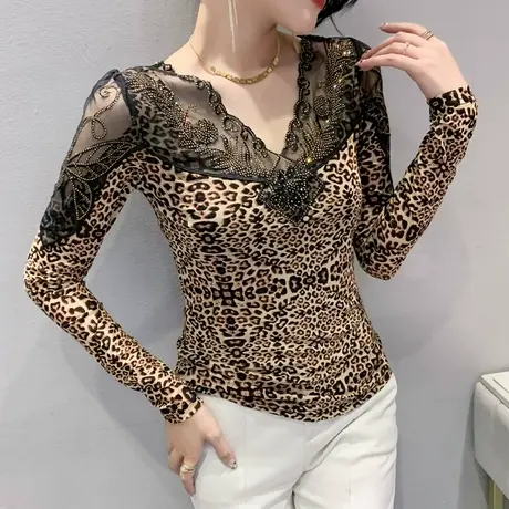 春装豹纹打底衫女长袖重工烫钻T恤ins潮性感V领网纱上衣紧身体恤图片