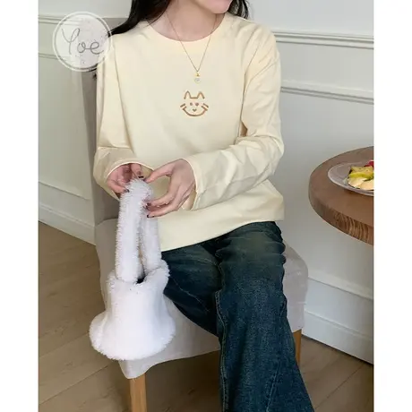 yoe前胸小猫刺绣简约内搭减龄可爱学生奶黄色长袖t恤女春装新款图片