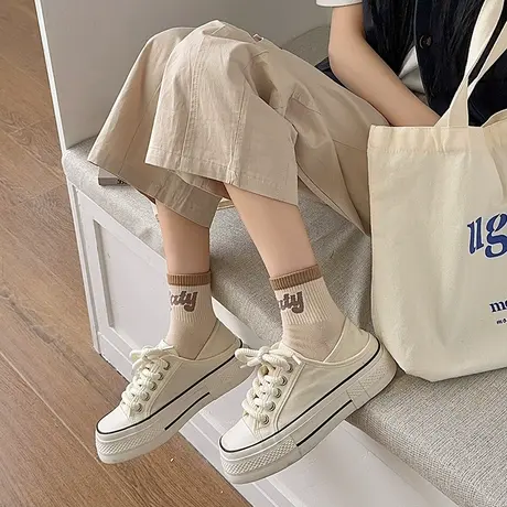 中筒袜女2024春款时尚透气小众风棉袜学院风小众纯色卡通小熊棉袜商品大图