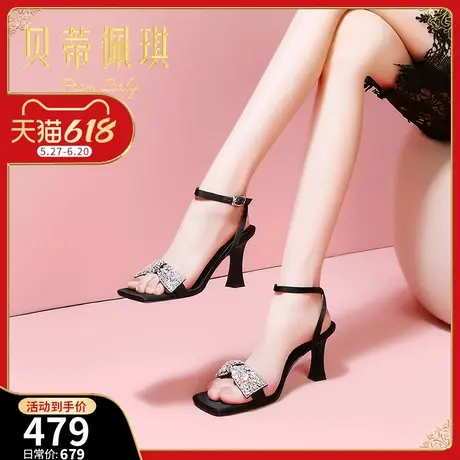 时尚水钻蝴蝶结粗跟凉鞋女2025年夏季新款方头露趾一字带高跟鞋子图片