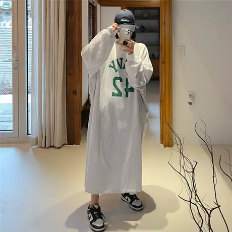 春秋新款女装过膝长款韩版宽松大码时尚慵懒风印字套头卫衣连衣裙商品大图