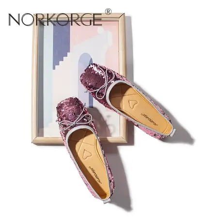 精致粉银色时装单鞋图片