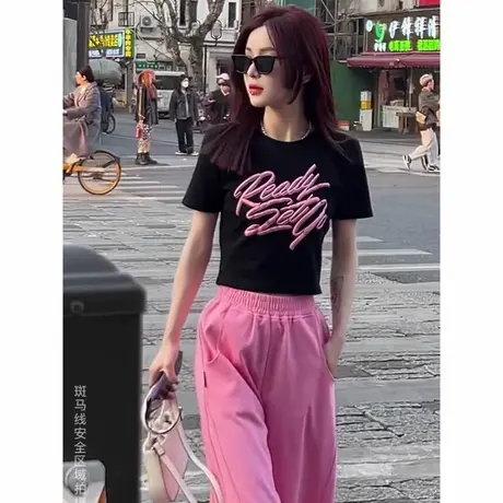 短款正肩黑色t恤女夏短袖上衣2025新款小个子高腰显瘦半袖设计感商品大图