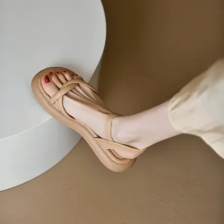 2024新款爆款今年流行的罗马凉鞋女夏季仙女风学生平底百搭配裙子图片