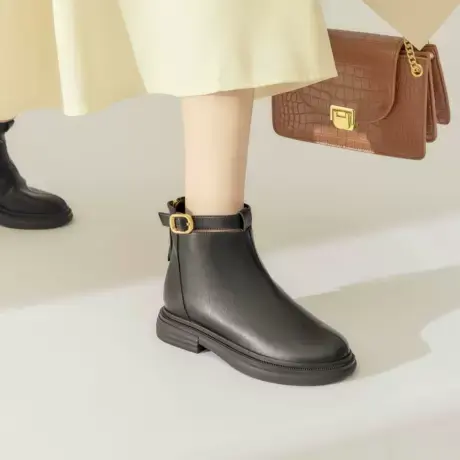 卓诗尼短靴女2022年秋冬秋冬英伦风黑色时装靴皮带扣加绒短筒靴子图片