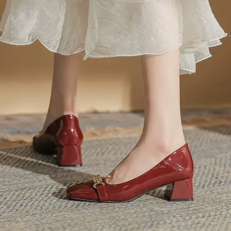 2023春季新款百搭漆皮方头高跟鞋女粗跟设计款小众金属扣气质单鞋商品大图