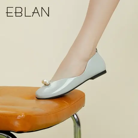 伊伴春季新品女鞋时尚浅色百搭小皮鞋浅口圆头珍珠扣饰单鞋平底鞋商品大图