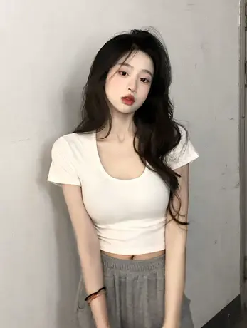 短款t恤女短袖夏季新款纯欲锁骨独特别致设计感小众法式方领上衣商品大图