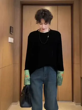 新中式复古风丝绒上衣女春季新款2024长袖t恤设计感拼接国风小衫图片