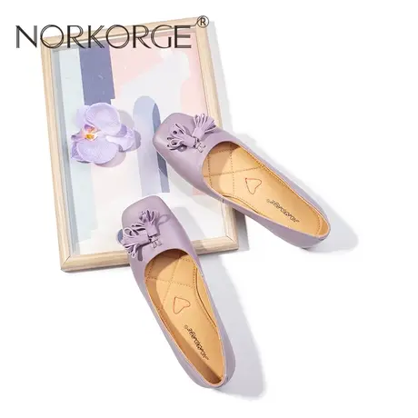 文艺浅紫色时装单鞋图片