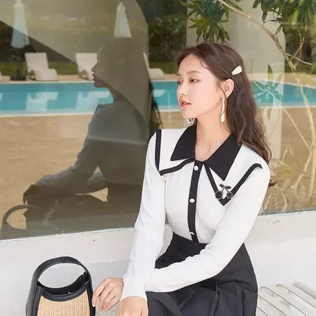 香影针织衫女2023春秋新款设计感娃娃领白色上衣长袖套头内搭毛衣商品大图