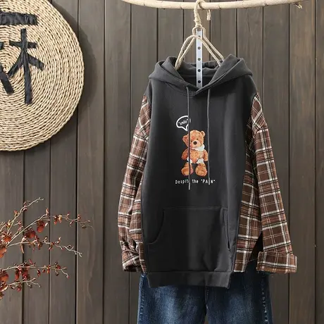 枫谜21年冬季新款文艺复古卡通连帽加绒卫衣女宽松拼格袖加厚上衣图片