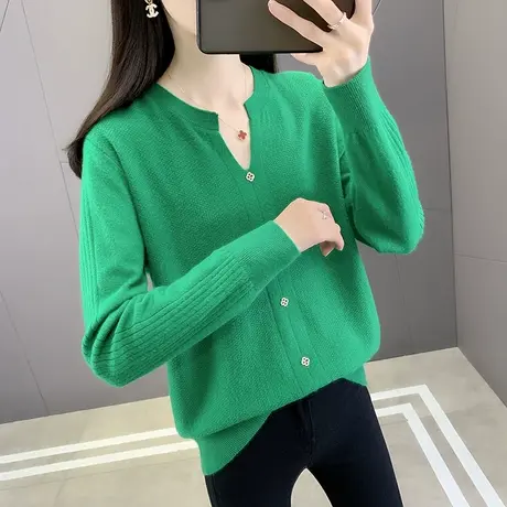 春装女2024年新款毛衣女宽松上衣剪刀领套头打底衫内搭洋气针织衫图片