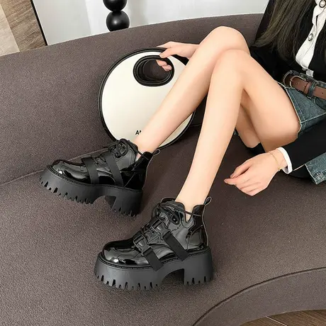 2023年新款爆款秋季黑色马丁靴女英伦风炸街短靴夏秋单靴百搭厚底图片