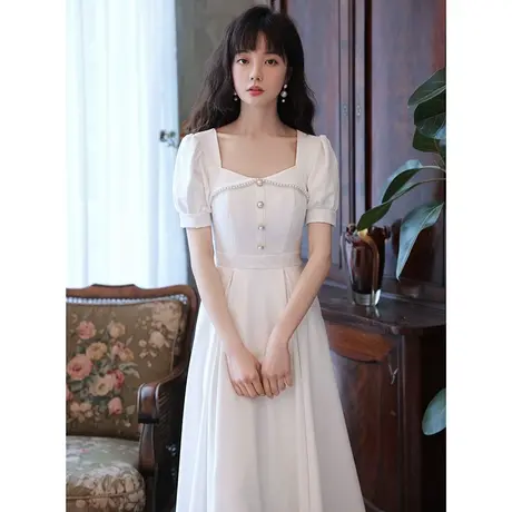 白色小晚礼服裙女2023新款平时可穿订婚连衣裙气质宴会缎面方领图片