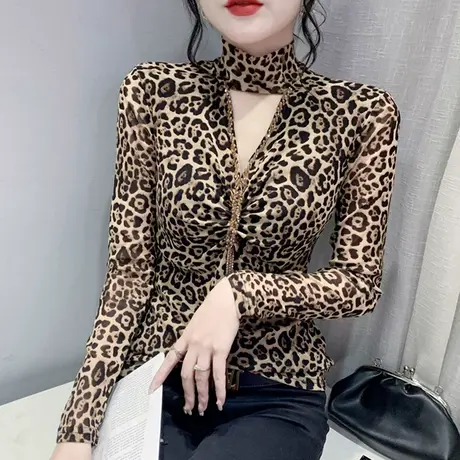 性感镂空V领T恤女长袖春秋欧货加绒网纱打底衫气质豹纹钉珠上衣潮图片