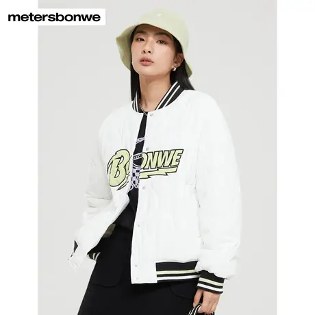 美特斯邦威梭织褛棉服女冬时尚字母点缀撞色棒球宽松舒适短款棉衣图片