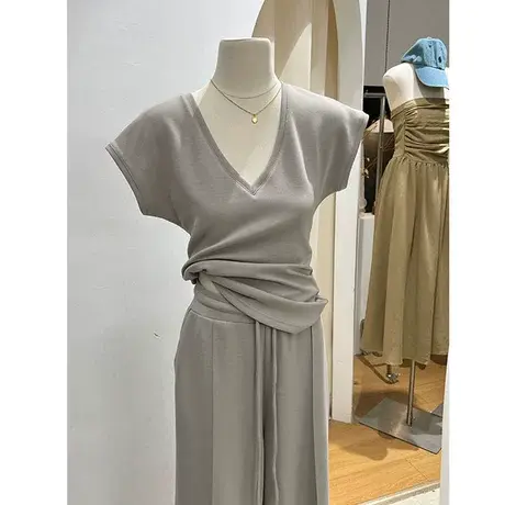 v领T恤女设计感小众气质高级感空气层小飞袖短袖修身显瘦打底上衣商品大图