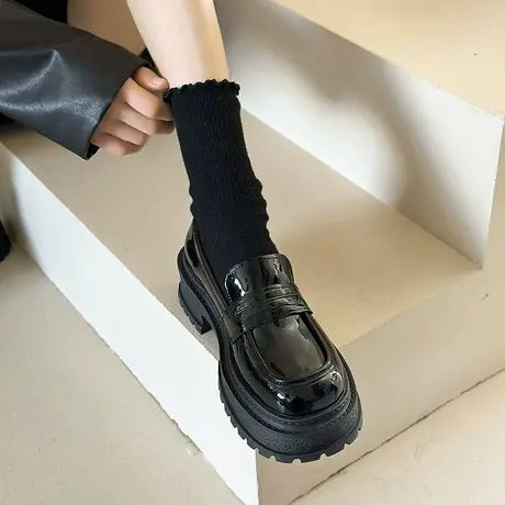 乐福鞋女2024新款超火春秋漆皮粗跟单鞋英伦一脚蹬厚底增高乐福鞋商品大图