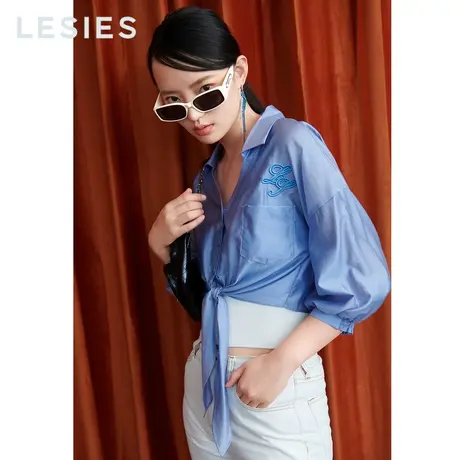 蓝色倾情 春秋女装线下专柜 白色时髦毛边水洗五分裤牛仔中裤图片