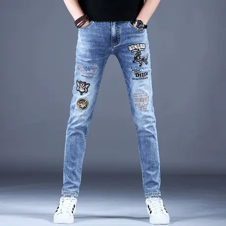 男士刺绣印花浅色牛仔裤男款修身小脚弹力潮牌裤子男春秋薄休闲裤图片