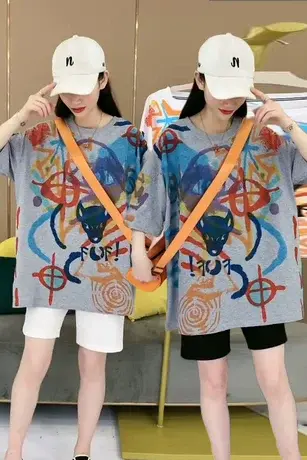 22慵懒风中长款涂鸦短袖T恤女五分裤两件套新款夏季宽松半袖上衣商品大图