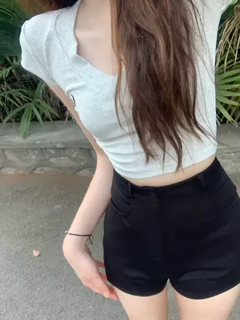 V领T恤女夏季韩版2023新款白色修身显瘦网红炸街短款正肩百搭上衣商品大图