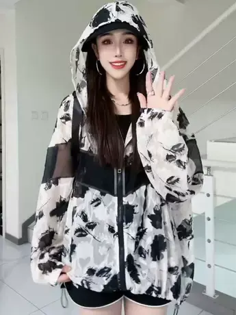 长袖连帽时尚印花防晒外套女款2023夏季新款薄款高级感欧货上衣潮图片
