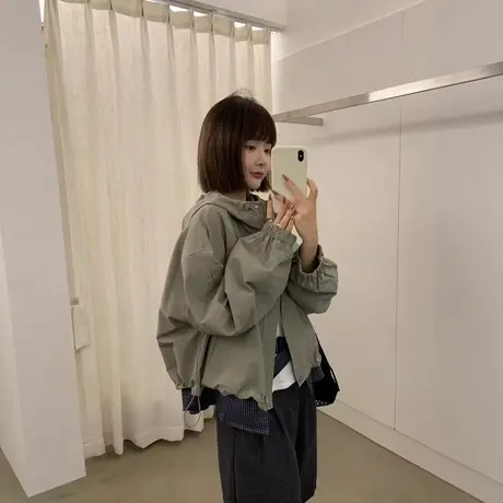 2025秋季新款欧货时尚百搭显瘦连帽假两件格子拼接冲锋衣外套女潮商品大图