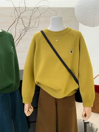 冬季新款韩国时尚设计感刺绣狗狗图案减龄加厚圆领毛衣女洋气上衣图片