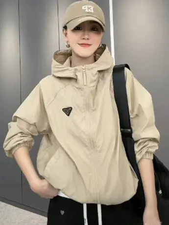 欧货简约百搭连帽防晒服外套女2023夏薄款冲锋衣防晒夹克上衣潮款图片