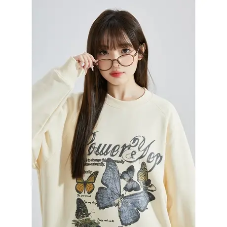唐狮YEP联名女卫衣蝴蝶印花圆领套头休闲奶黄插肩袖时尚G运动图片