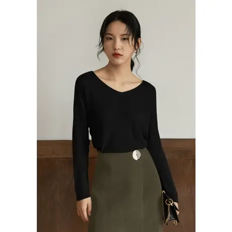 弥古黑色v领针织衫秋季薄款长袖宽松显瘦内搭上衣女下摆开叉打底商品大图