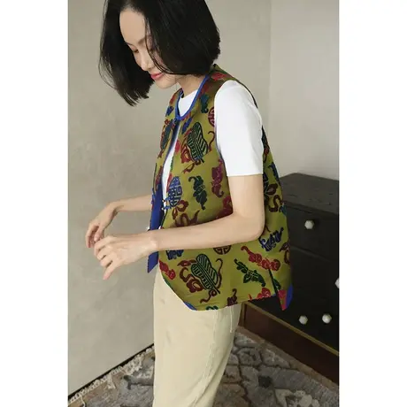 2024龙年唐装高端中式国风马甲春夏新款圆领八宝绿漳绒提花外套女图片