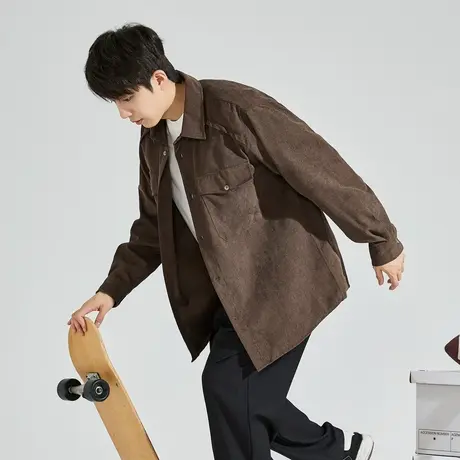 唐狮秋冬新款男翻领拼块肩部设计双口袋长袖衬衫宽松休闲外套TE图片