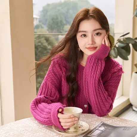 【新年搭配】香影红色毛衣女2023秋冬新款慵懒风宽松圆领流苏麻花商品大图