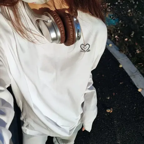 2025新款爆款小众设计感潮牌白色长袖t恤女大版宽松休闲重磅上衣商品大图