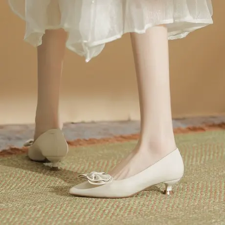 法式蝴蝶结尖头单鞋女细跟2023年春夏季新款百搭不累脚中跟高跟鞋图片