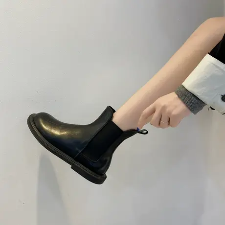 马丁靴女黑色2022年春秋新款英伦风短靴女网红ins潮流显瘦烟筒靴图片