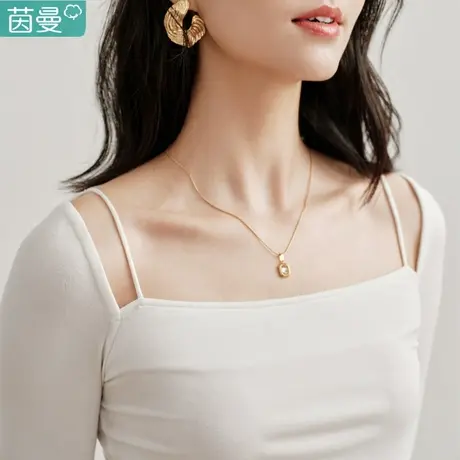 茵曼旗舰店法式设计感吊带方领T恤女2024春季新款修身内搭黑上衣图片