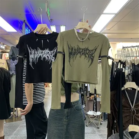 设计感个性破洞露肩长袖T恤女2023初秋韩版修身露肩字母印花上衣图片