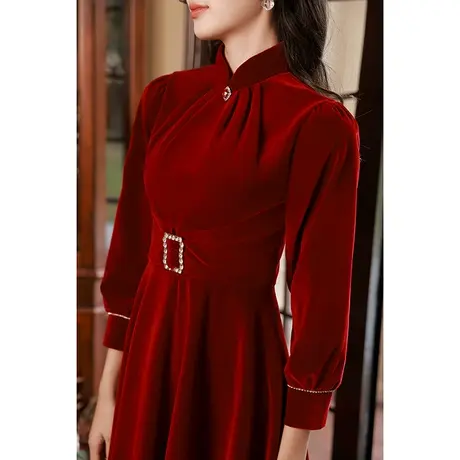 长袖旗袍敬酒服新娘秋冬季酒红色订婚礼服连衣裙女回门高级感收腰图片