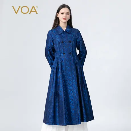 VOA真丝色织提花蓝色娃娃领双排扣长袖斜插口袋长款桑蚕丝外套图片