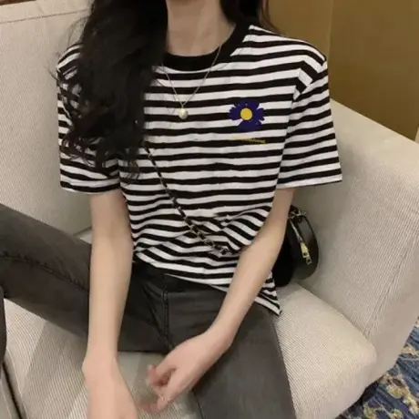 黑白条纹短袖T恤女装夏季2023新款别致体恤修身黑色法式短款上衣图片